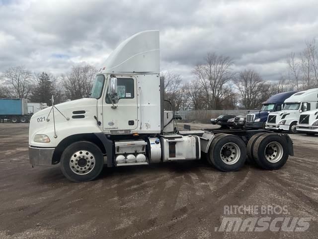 Mack CXU613 Dragbilar