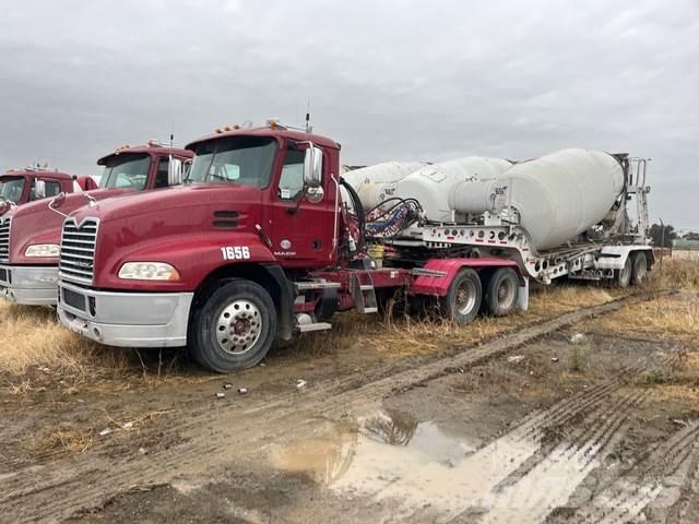 Mack CXU613 Dragbilar