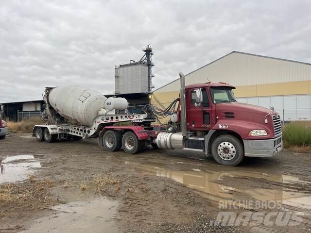 Mack CXU613 Dragbilar
