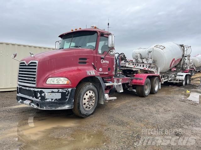 Mack CXU613 Dragbilar