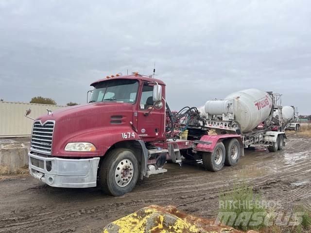 Mack CXU613 Dragbilar