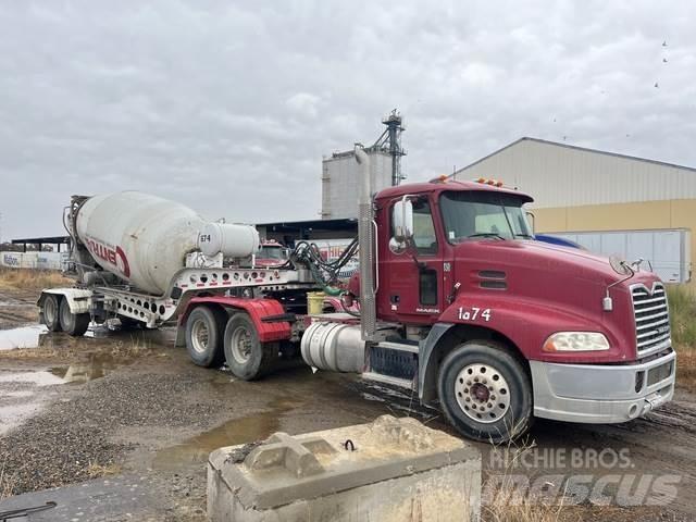 Mack CXU613 Dragbilar