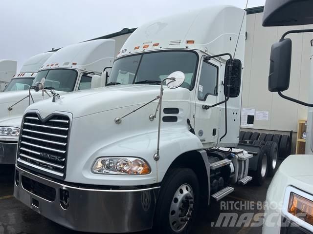 Mack CXU613 Dragbilar
