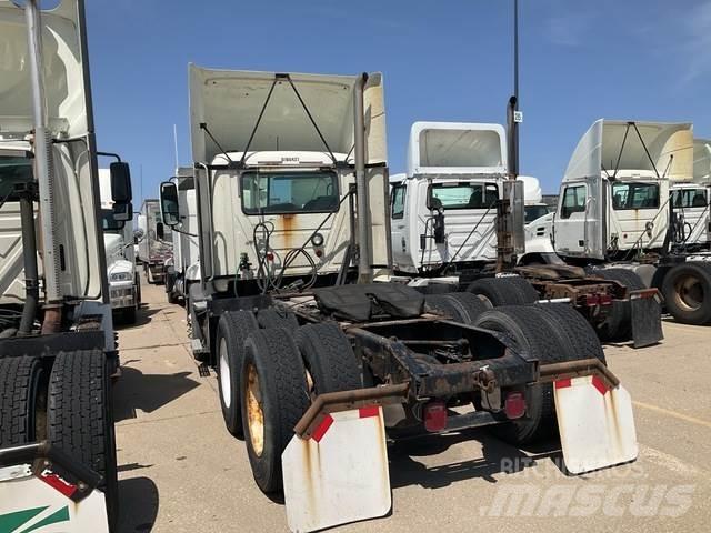 Mack CXU613 Dragbilar