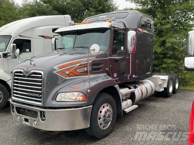 Mack CXU613 Dragbilar