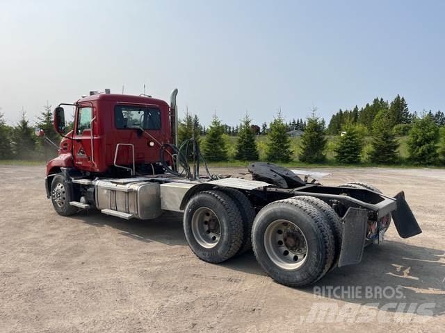 Mack CXU613 Dragbilar