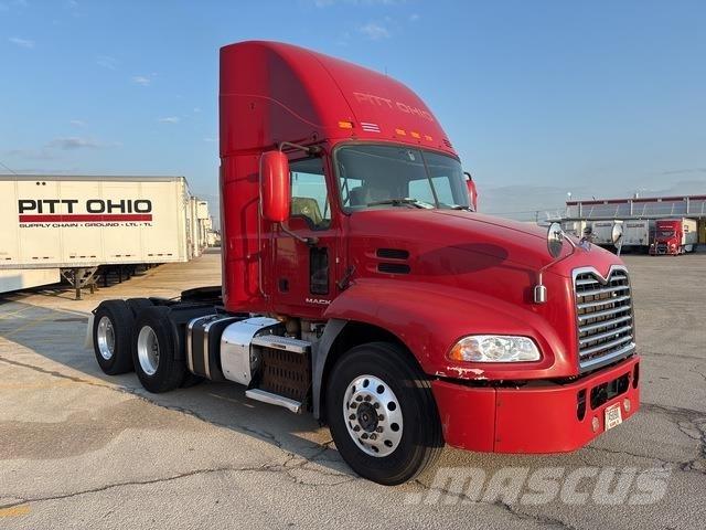 Mack CXU613 Dragbilar