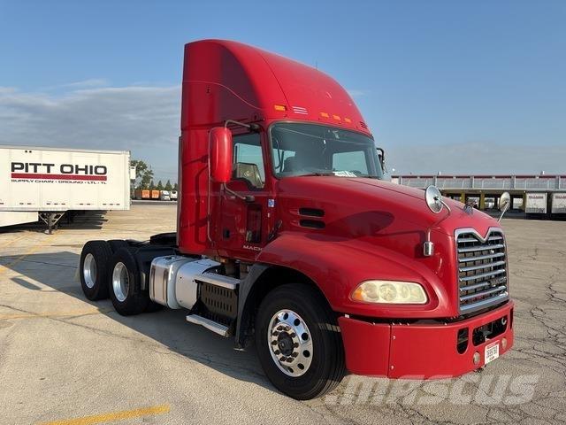 Mack CXU613 Dragbilar