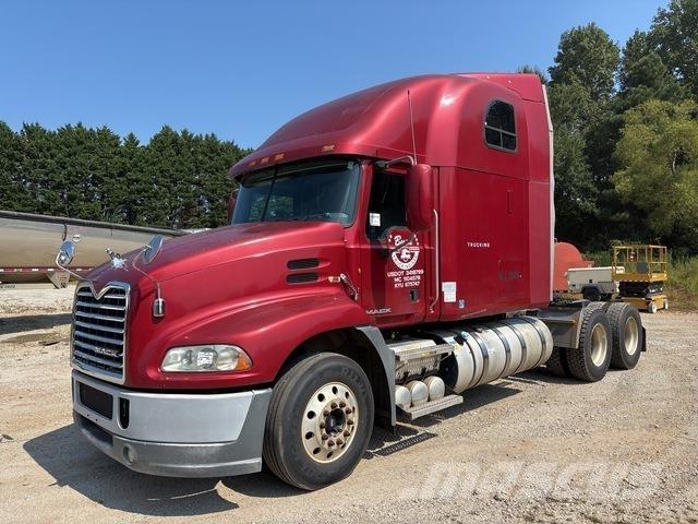 Mack CXU613 Dragbilar