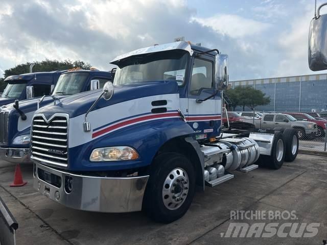 Mack CXU613T Dragbilar