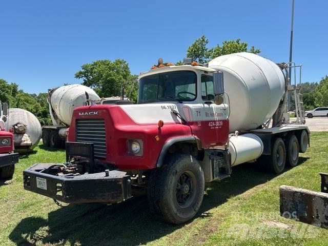 Mack DM600GK Övriga bilar