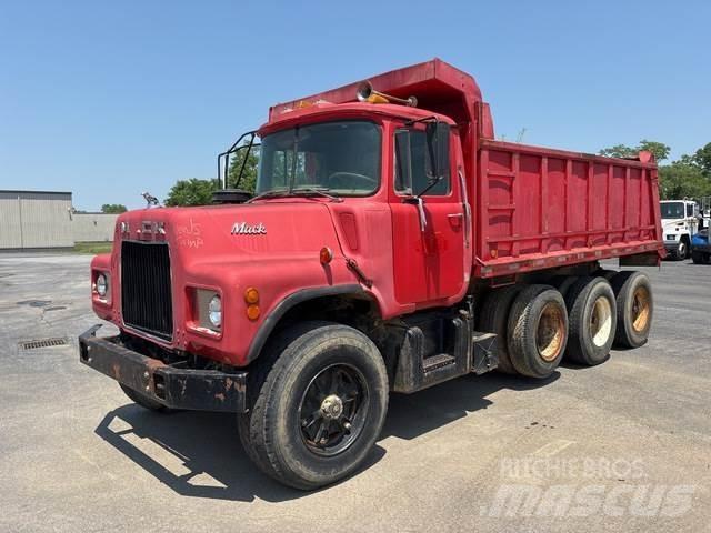 Mack DM685 Tippbilar