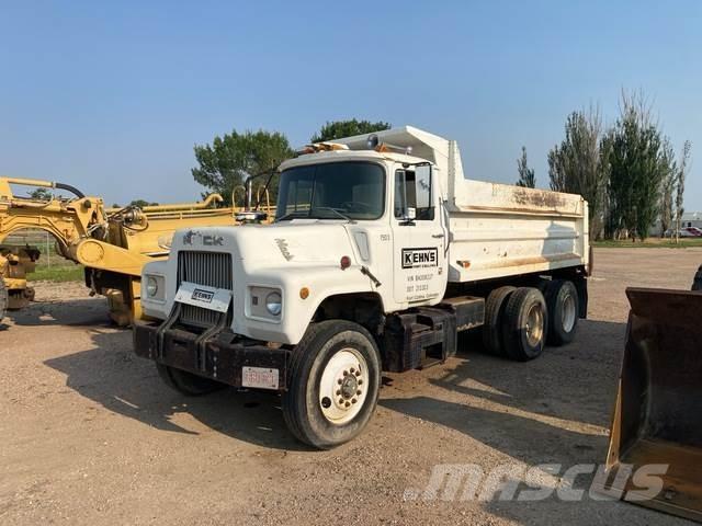 Mack DM686S Tippbilar