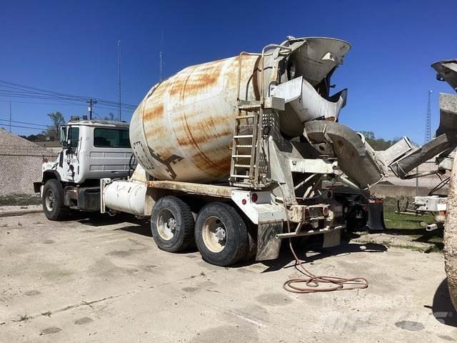 Mack DM690S Övriga bilar