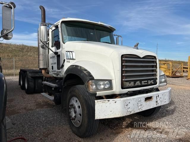 Mack GU713 Dragbilar