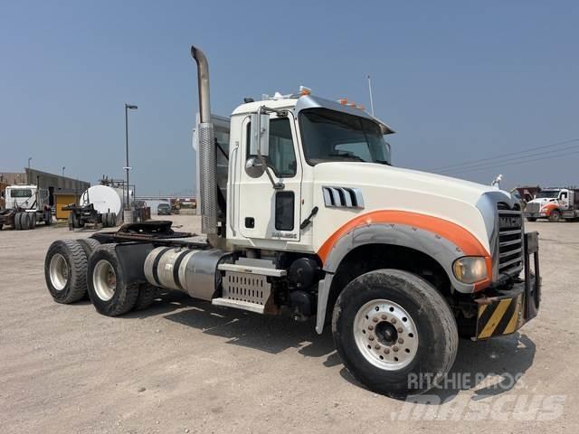 Mack GU713 Dragbilar