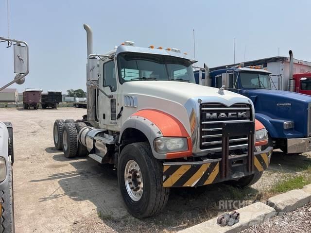 Mack GU713 Dragbilar