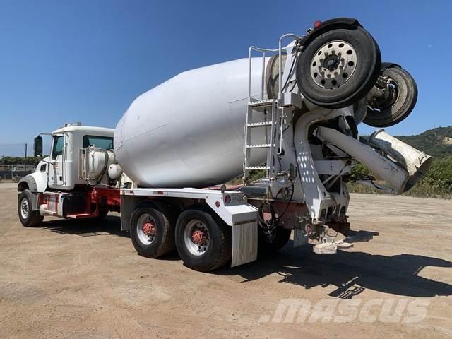 Mack GU713 Övriga bilar