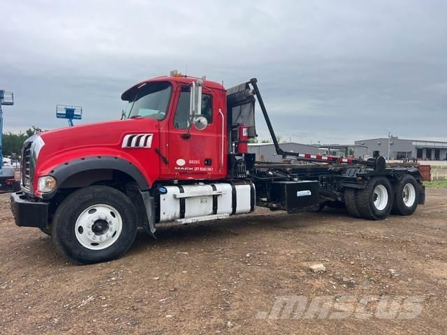 Mack GU713 Liftdumperbilar