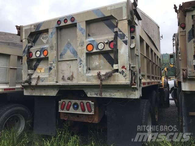 Mack GU713 Tippbilar