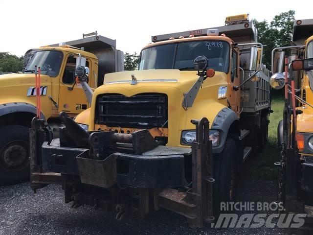 Mack GU713 Tippbilar
