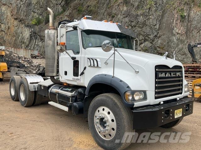 Mack GU713 Dragbilar