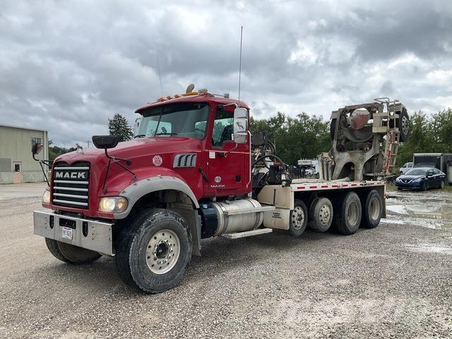 Mack GU713 Övriga bilar