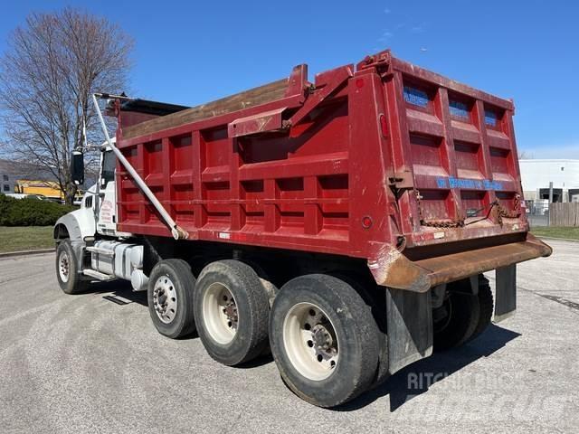 Mack GU714 Tippbilar
