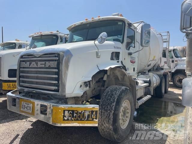 Mack GU813 Övriga bilar