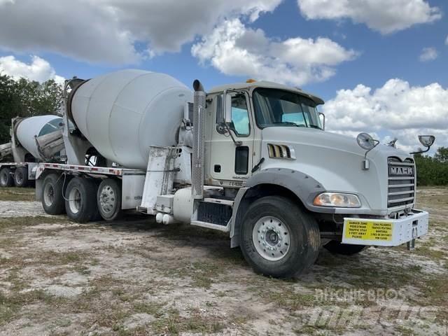 Mack GU813 Övriga bilar