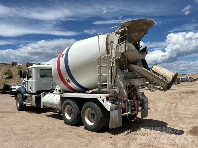 Mack GU813 Övriga bilar