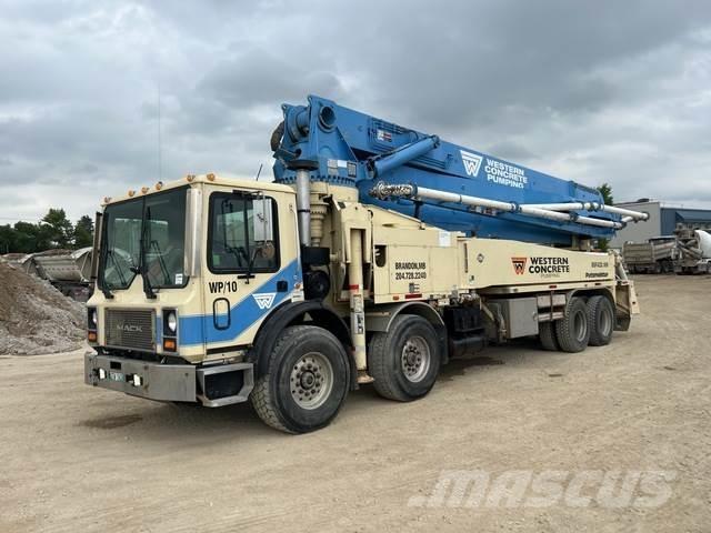 Mack MR Lastbilar med betongpump