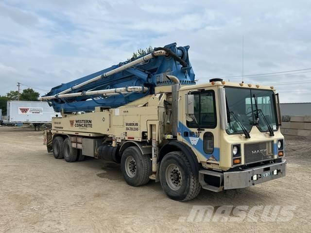 Mack MR Lastbilar med betongpump