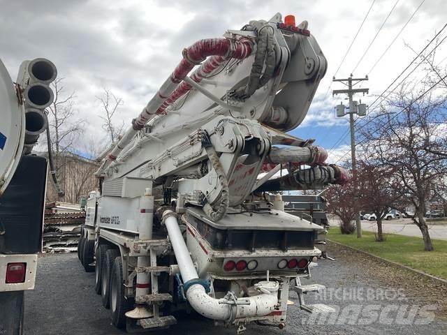 Mack MR688S Lastbilar med betongpump