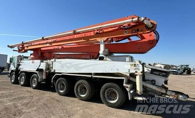 Mack MR688S Lastbilar med betongpump