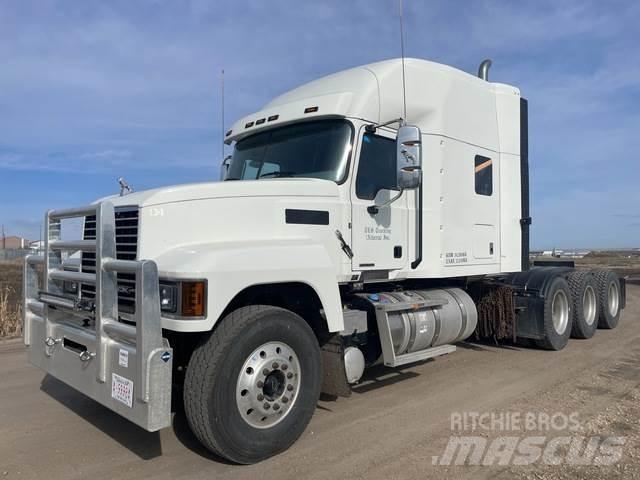 Mack PI86T Dragbilar