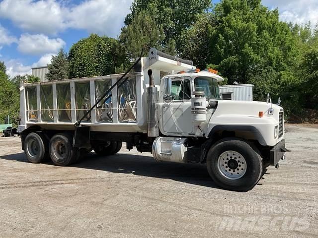 Mack RD600 Tippbilar