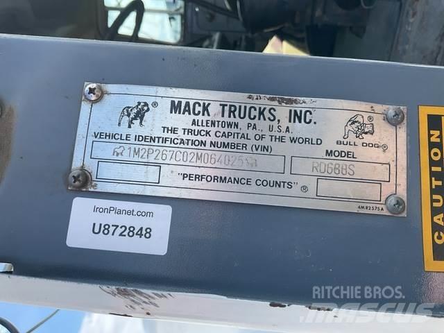 Mack RD688S Liftdumperbilar