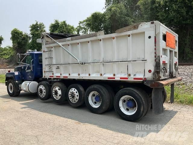 Mack RD688S Tippbilar