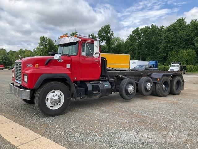 Mack RD688S Liftdumperbilar