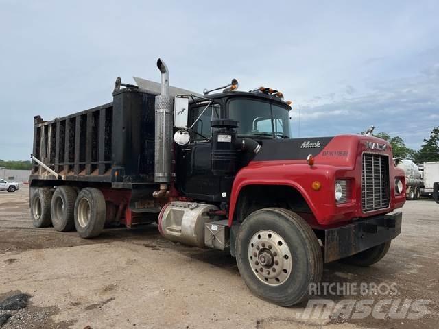 Mack RD690S Tippbilar