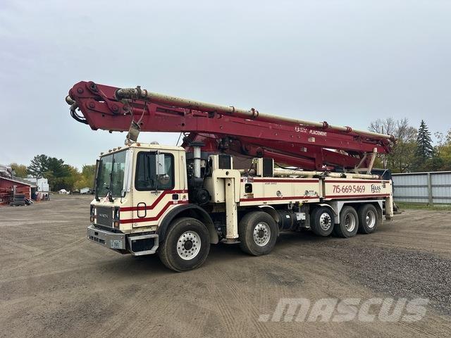 Mack S 45SX Lastbilar med betongpump