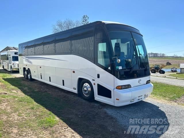 MCI 102-EL3 Minibussar