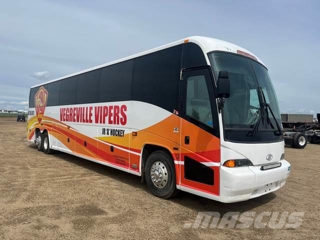 MCI J4500 Minibussar