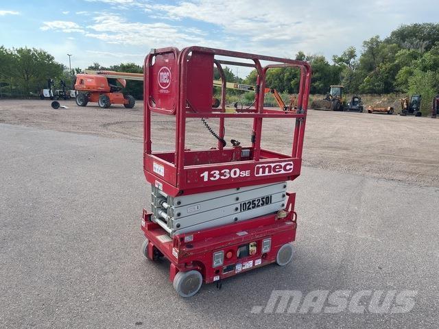 MEC 1330SE Saxliftar