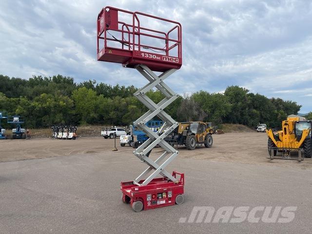MEC 1330SE Saxliftar