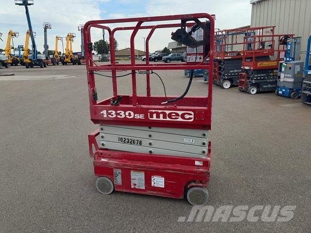 MEC 1330SE Saxliftar