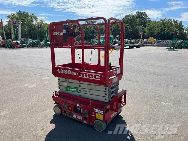 MEC 1330SE Saxliftar