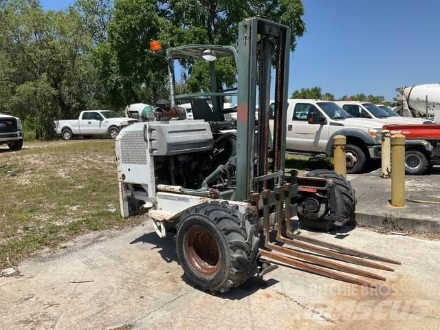 Moffett M5000 Fordonstruckar