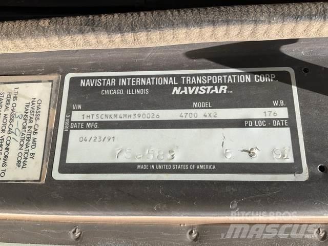 Navistar 4700 Skåpbilar